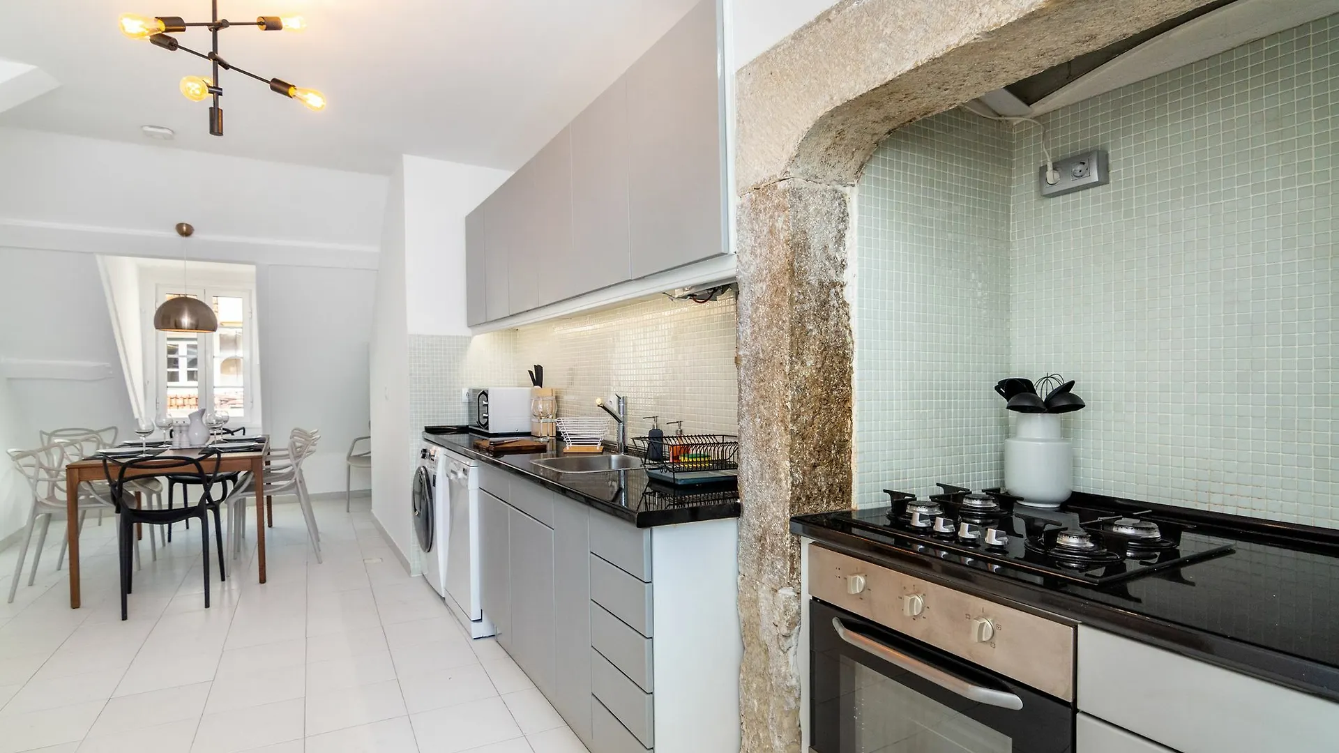 Lisbon Downtown Luxury Family Residence דירה